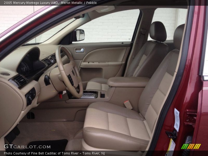  2005 Montego Luxury AWD Pebble Interior