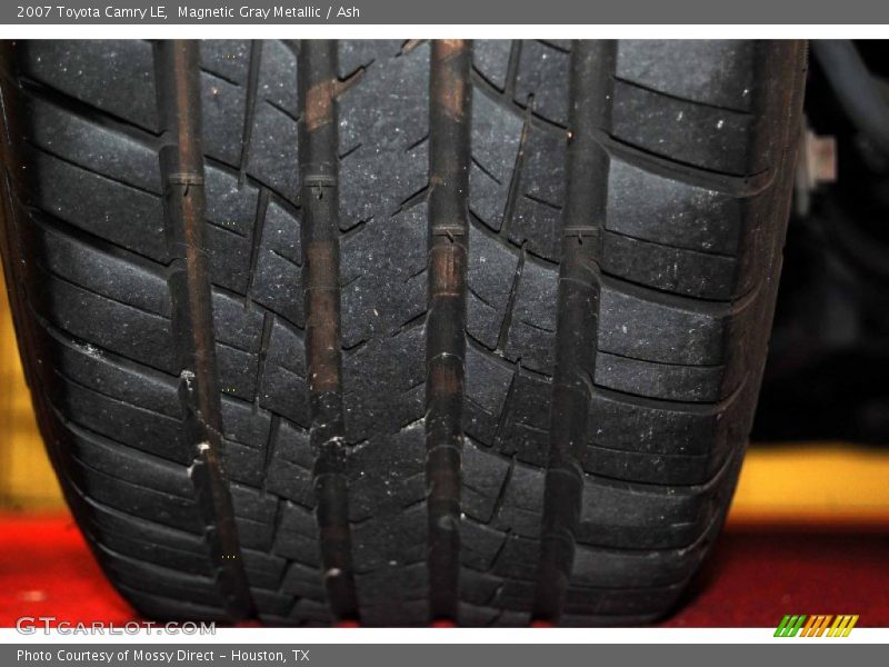 Magnetic Gray Metallic / Ash 2007 Toyota Camry LE
