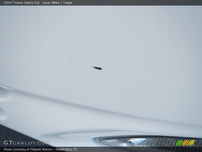 Super White / Taupe 2004 Toyota Camry XLE