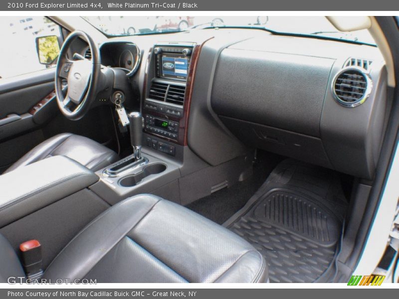 Dashboard of 2010 Explorer Limited 4x4