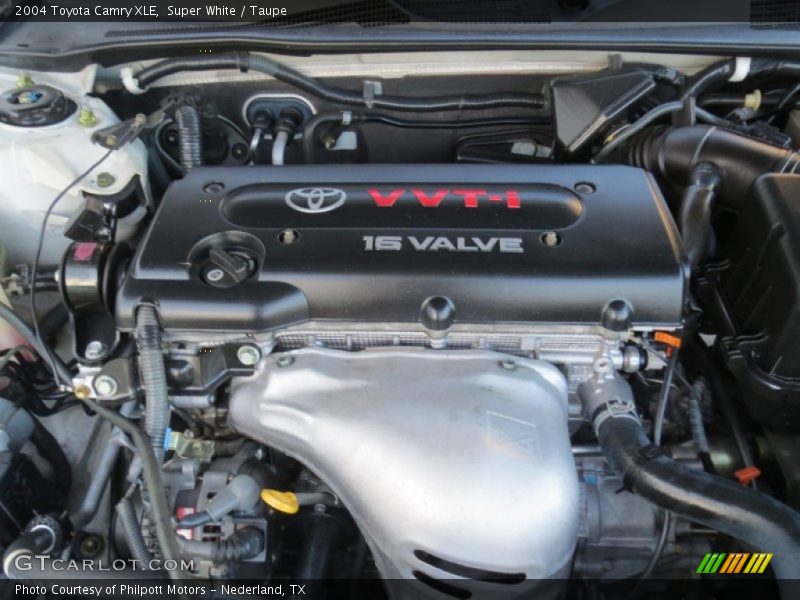Super White / Taupe 2004 Toyota Camry XLE
