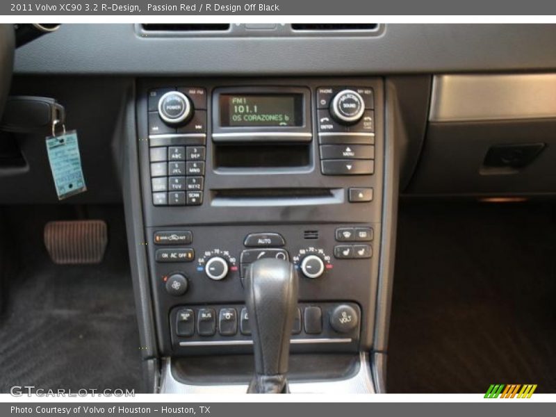 Controls of 2011 XC90 3.2 R-Design