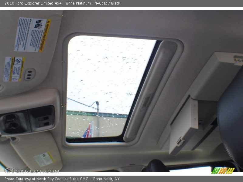 White Platinum Tri-Coat / Black 2010 Ford Explorer Limited 4x4
