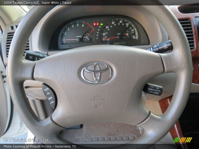 Super White / Taupe 2004 Toyota Camry XLE