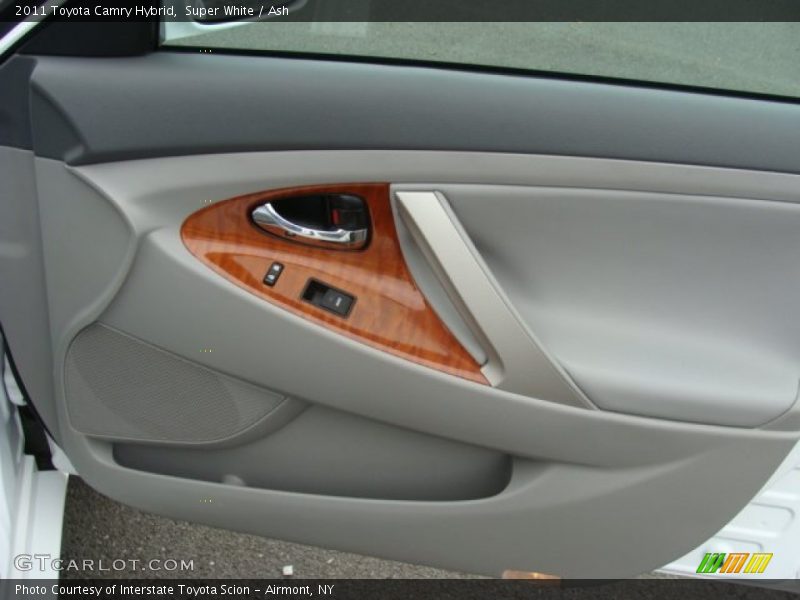 Super White / Ash 2011 Toyota Camry Hybrid
