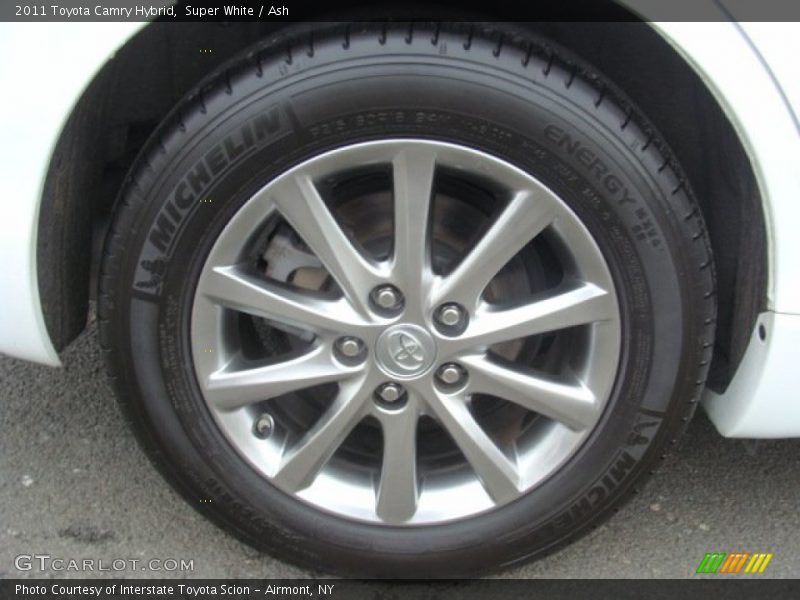 Super White / Ash 2011 Toyota Camry Hybrid