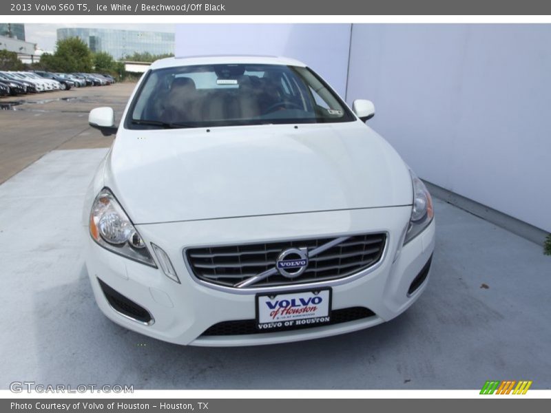 Ice White / Beechwood/Off Black 2013 Volvo S60 T5