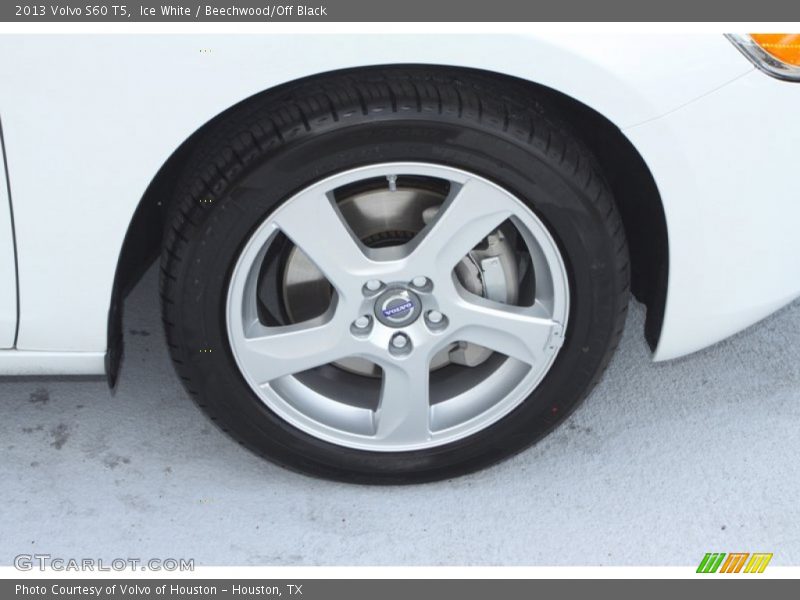 Ice White / Beechwood/Off Black 2013 Volvo S60 T5