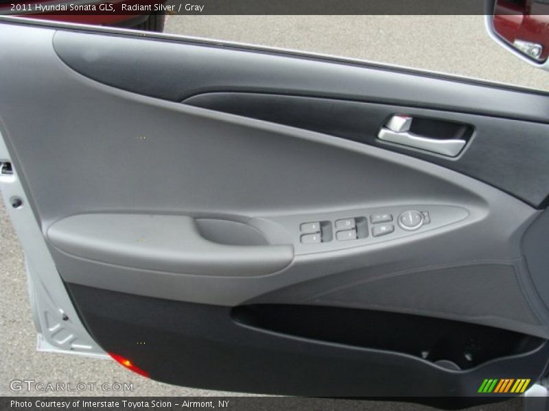 Radiant Silver / Gray 2011 Hyundai Sonata GLS