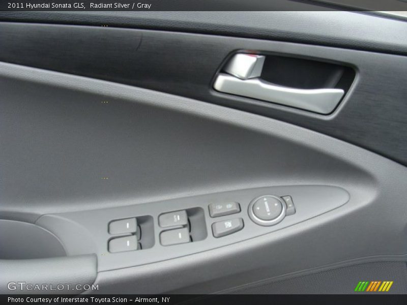 Radiant Silver / Gray 2011 Hyundai Sonata GLS