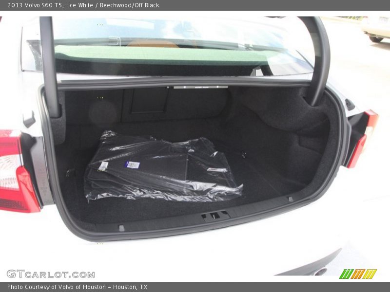 Ice White / Beechwood/Off Black 2013 Volvo S60 T5