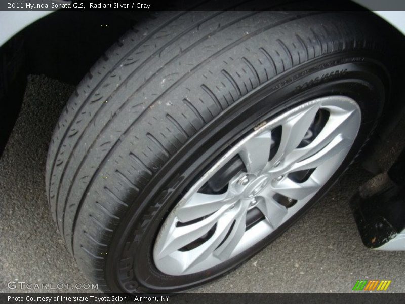 Radiant Silver / Gray 2011 Hyundai Sonata GLS