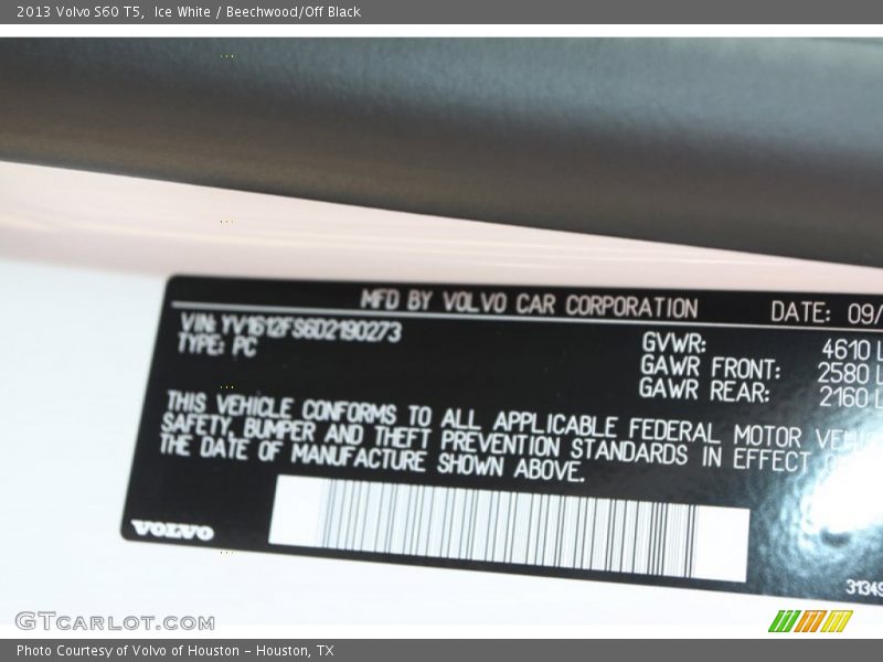 Ice White / Beechwood/Off Black 2013 Volvo S60 T5