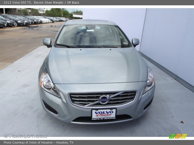 Electric Silver Metallic / Off Black 2013 Volvo S60 T5