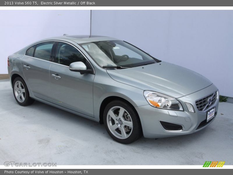 Electric Silver Metallic / Off Black 2013 Volvo S60 T5
