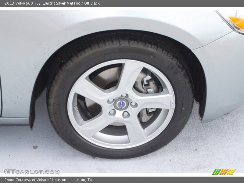 Electric Silver Metallic / Off Black 2013 Volvo S60 T5