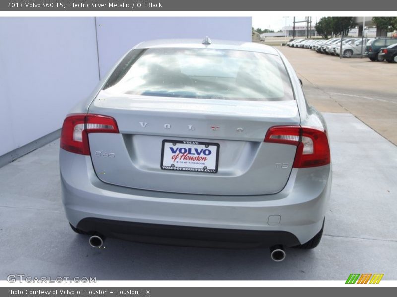 Electric Silver Metallic / Off Black 2013 Volvo S60 T5