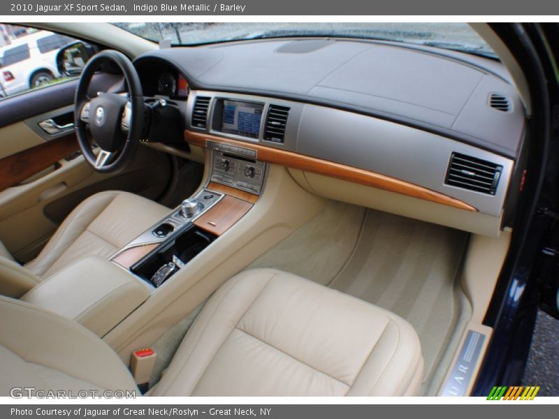  2010 XF Sport Sedan Barley Interior