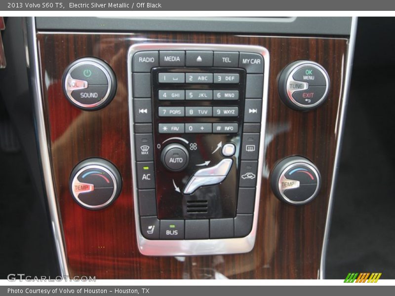 Electric Silver Metallic / Off Black 2013 Volvo S60 T5