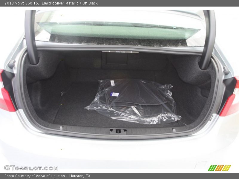 Electric Silver Metallic / Off Black 2013 Volvo S60 T5
