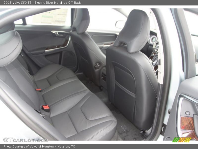 Electric Silver Metallic / Off Black 2013 Volvo S60 T5