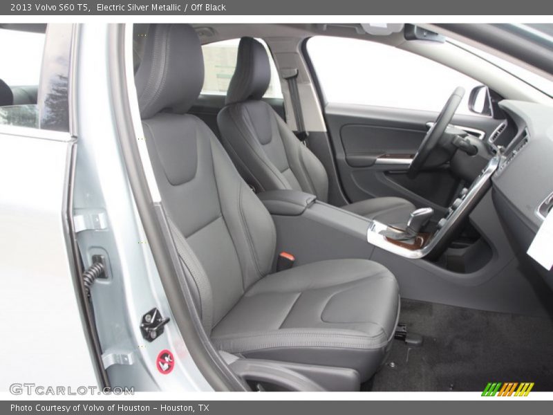 Electric Silver Metallic / Off Black 2013 Volvo S60 T5