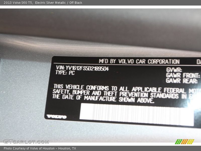 Electric Silver Metallic / Off Black 2013 Volvo S60 T5