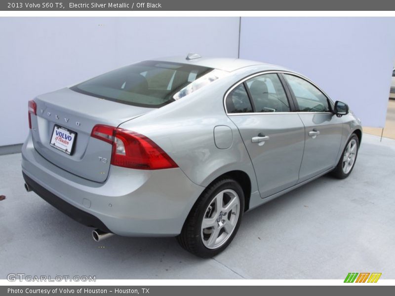 Electric Silver Metallic / Off Black 2013 Volvo S60 T5