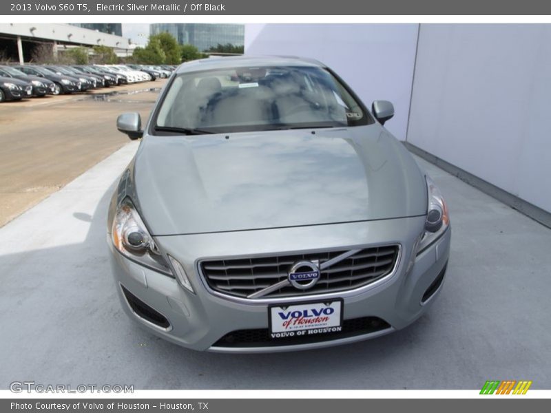 Electric Silver Metallic / Off Black 2013 Volvo S60 T5