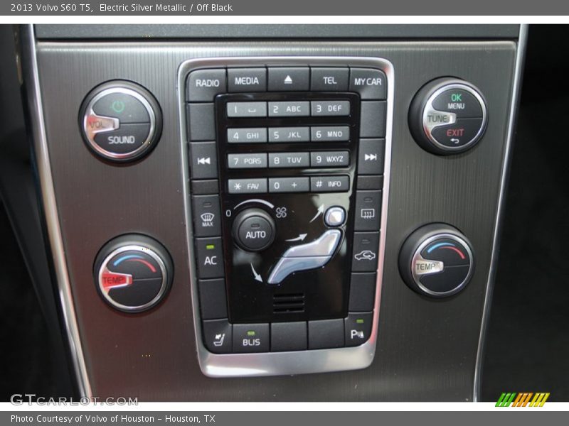 Electric Silver Metallic / Off Black 2013 Volvo S60 T5