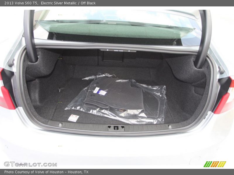 Electric Silver Metallic / Off Black 2013 Volvo S60 T5