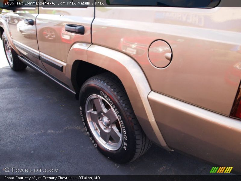 Light Khaki Metallic / Khaki 2006 Jeep Commander 4x4