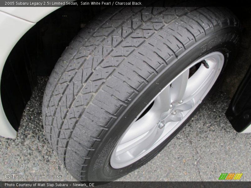 Satin White Pearl / Charcoal Black 2005 Subaru Legacy 2.5i Limited Sedan
