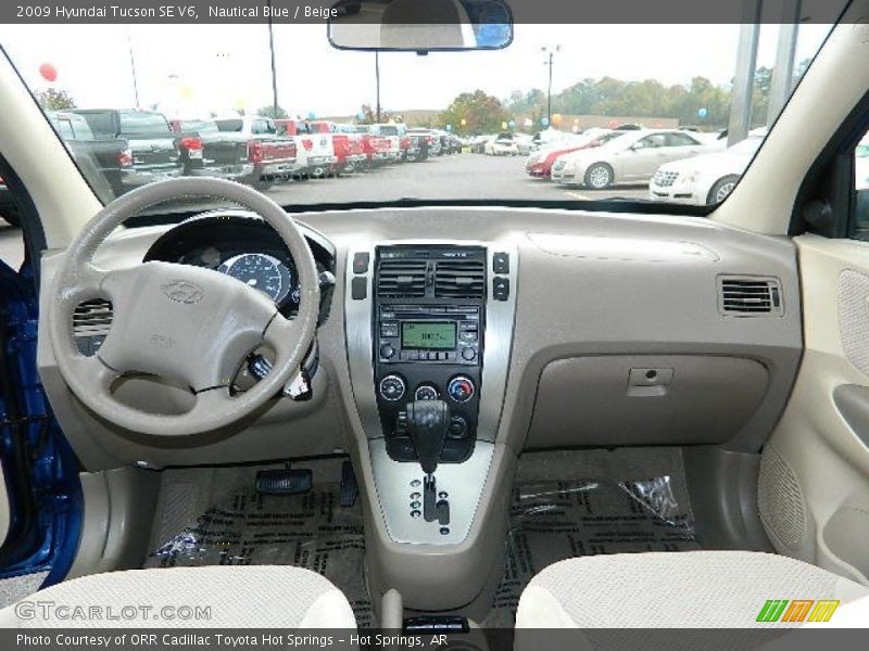 Dashboard of 2009 Tucson SE V6