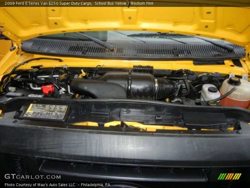  2009 E Series Van E250 Super Duty Cargo Engine - 4.6 Liter Flex-Fuel SOHC 16-Valve Triton V8