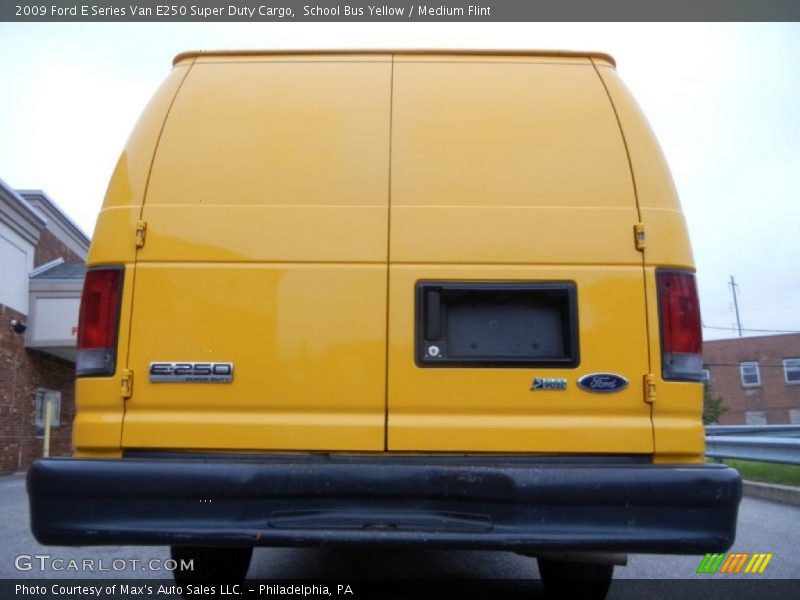 School Bus Yellow / Medium Flint 2009 Ford E Series Van E250 Super Duty Cargo