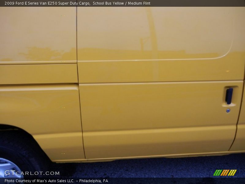 School Bus Yellow / Medium Flint 2009 Ford E Series Van E250 Super Duty Cargo