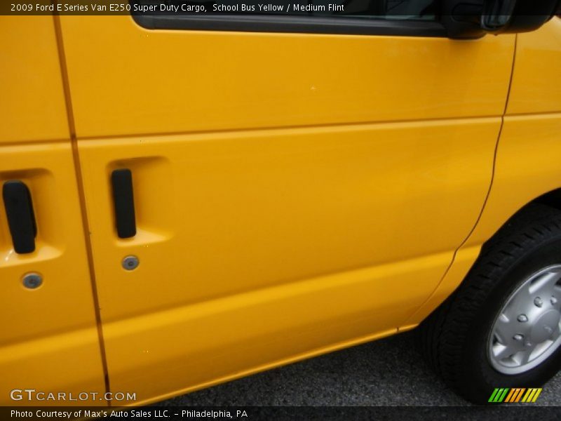 School Bus Yellow / Medium Flint 2009 Ford E Series Van E250 Super Duty Cargo