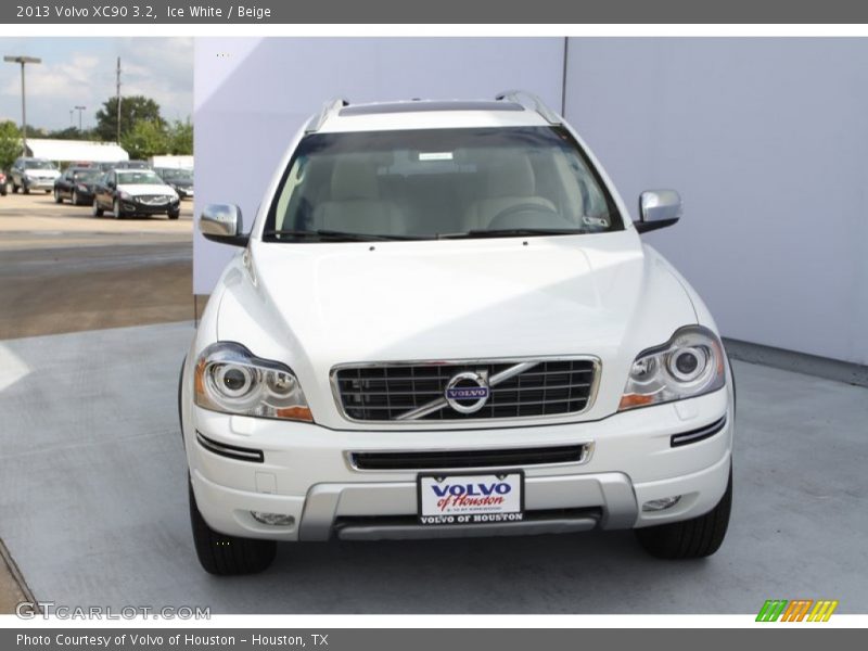 Ice White / Beige 2013 Volvo XC90 3.2