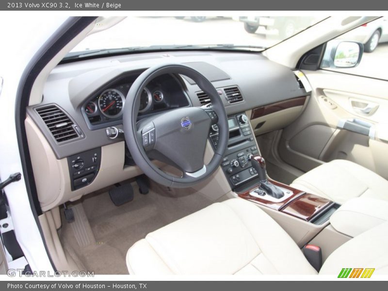 Ice White / Beige 2013 Volvo XC90 3.2