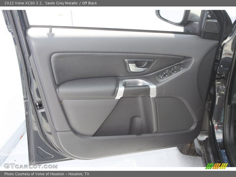 Savile Grey Metallic / Off Black 2013 Volvo XC90 3.2