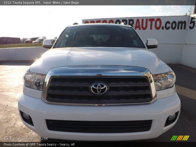 Super White / Sand Beige 2013 Toyota Sequoia SR5