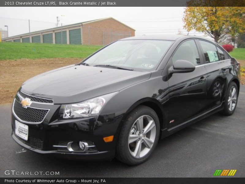 Front 3/4 View of 2013 Cruze LT/RS