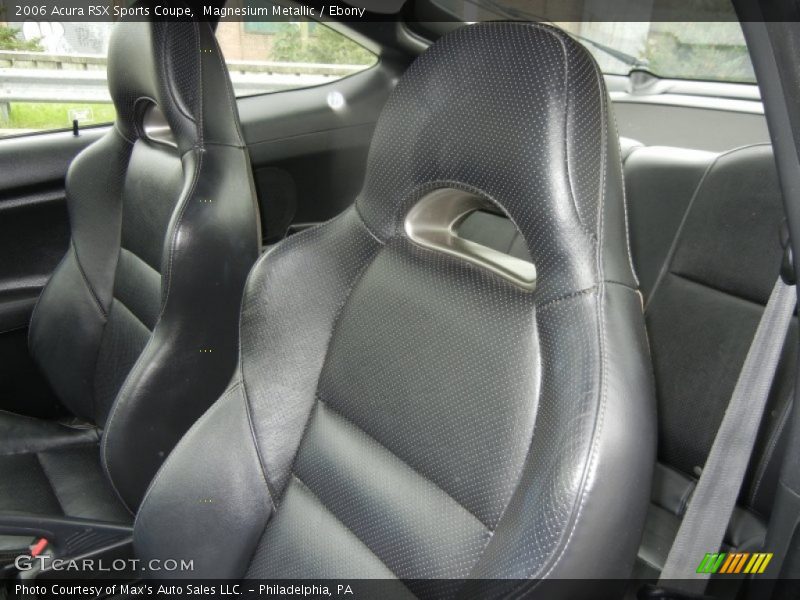 Front Seat of 2006 RSX Sports Coupe