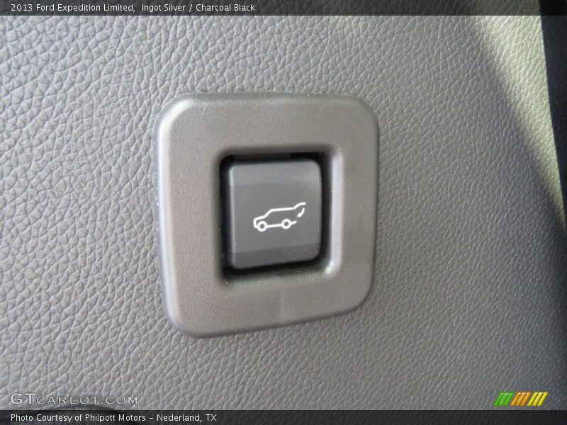 Ingot Silver / Charcoal Black 2013 Ford Expedition Limited