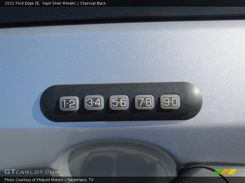 Ingot Silver Metallic / Charcoal Black 2013 Ford Edge SE