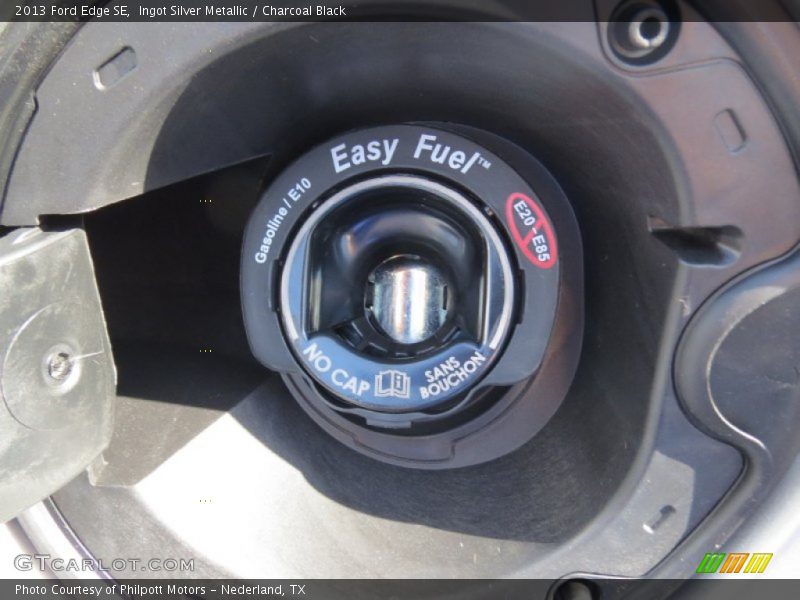 Ingot Silver Metallic / Charcoal Black 2013 Ford Edge SE
