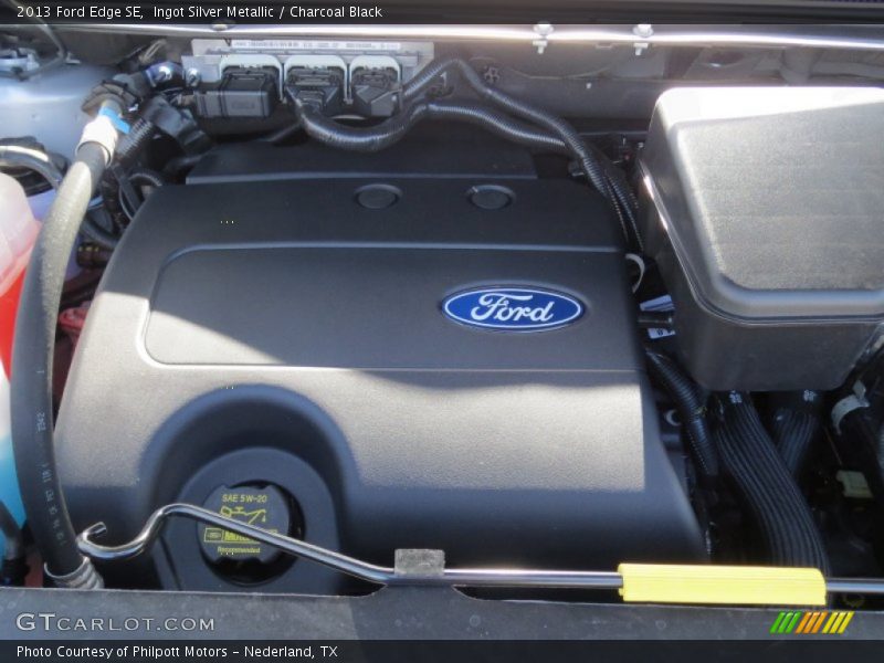 Ingot Silver Metallic / Charcoal Black 2013 Ford Edge SE