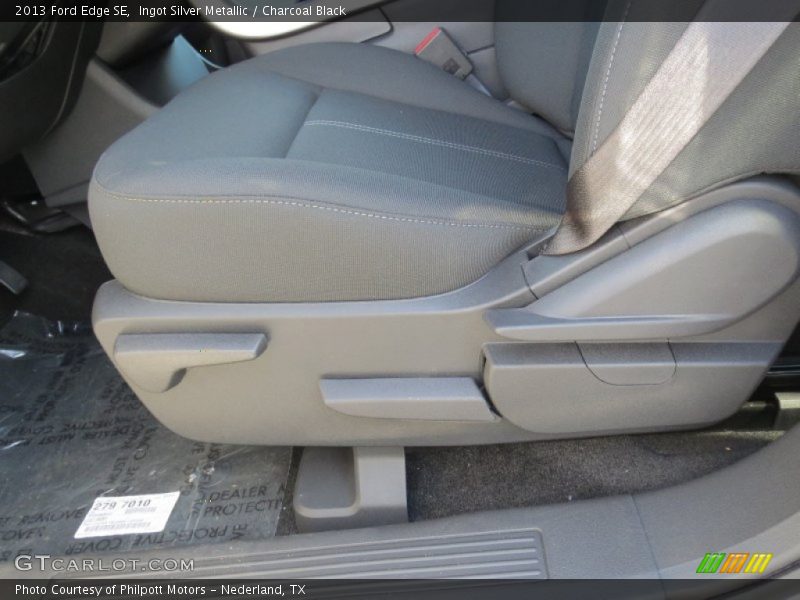 Ingot Silver Metallic / Charcoal Black 2013 Ford Edge SE