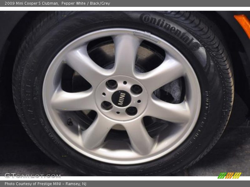 Pepper White / Black/Grey 2009 Mini Cooper S Clubman